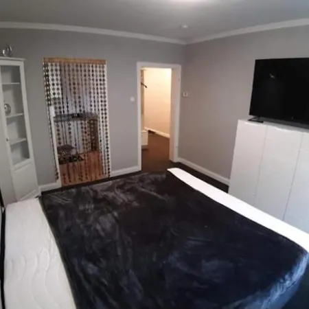 Gepflegte Schoene Mitten In Der Stadt Apartamento *